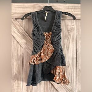 2000s Ruffled Gray and Brown Sleeveless shirt